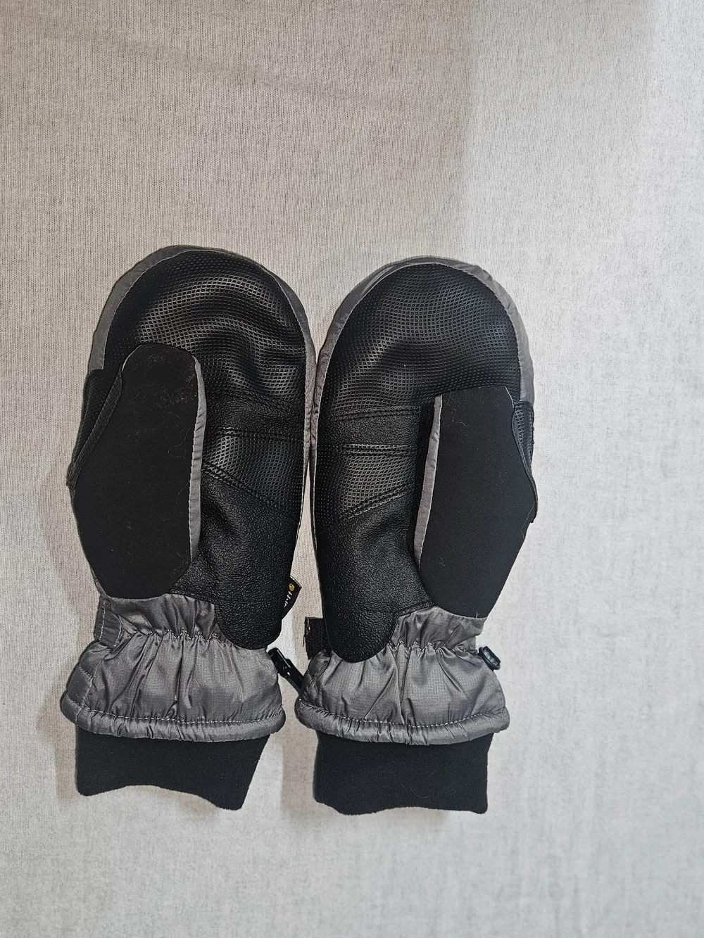 Carhartt Quilted Mittens in Charcoal Gray